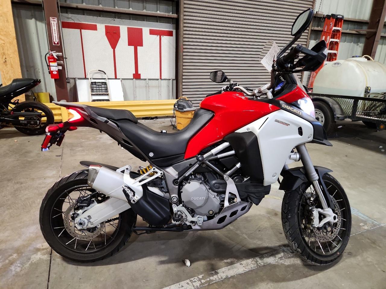 2016 DUCATI MULTISTRADA 1200 view, angle 1