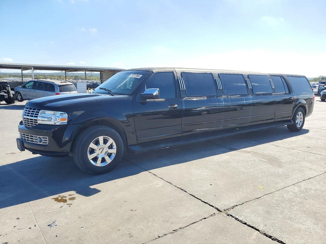 Вид 2007 LINCOLN NAVIGATOR L, угол 1
