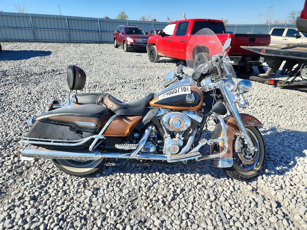 Vue de 2008 HARLEY-DAVIDSON FLHRC 105TH ANNIVERSARY EDITION, angle 1
