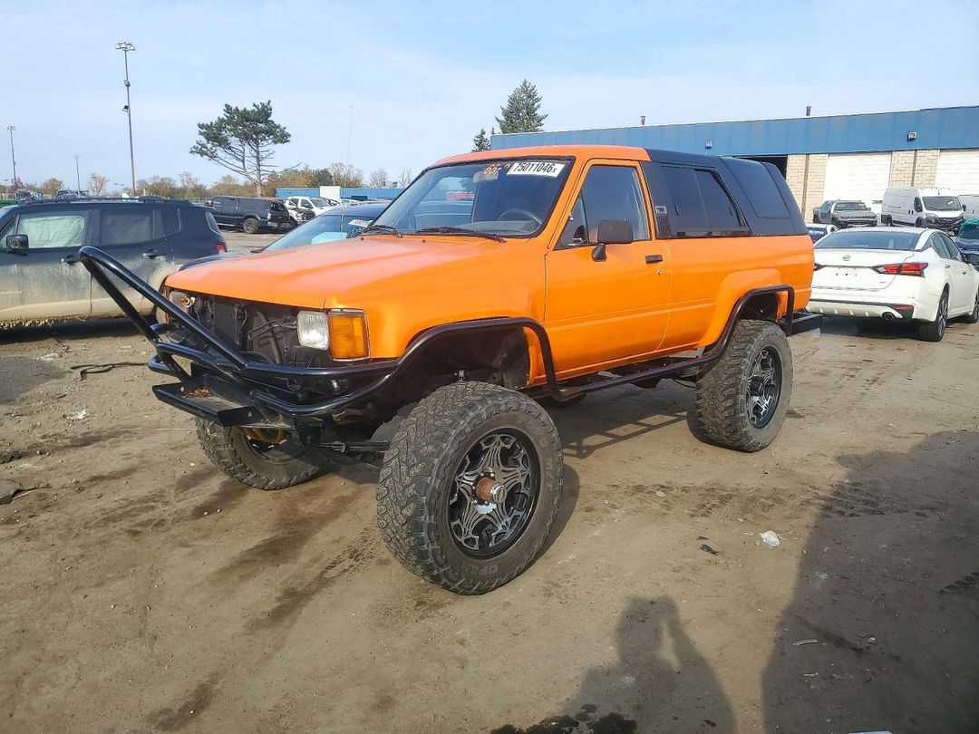Vista de 1987 TOYOTA 4RUNNER DELUXE, ángulo 1