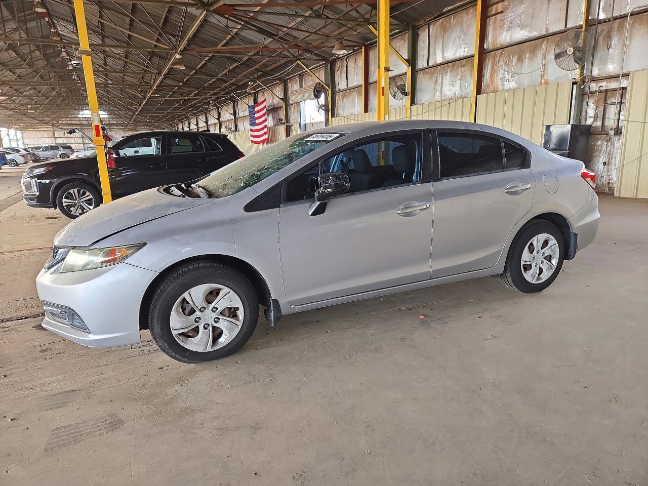 منظر 2014 HONDA CIVIC LX، زاوية 1