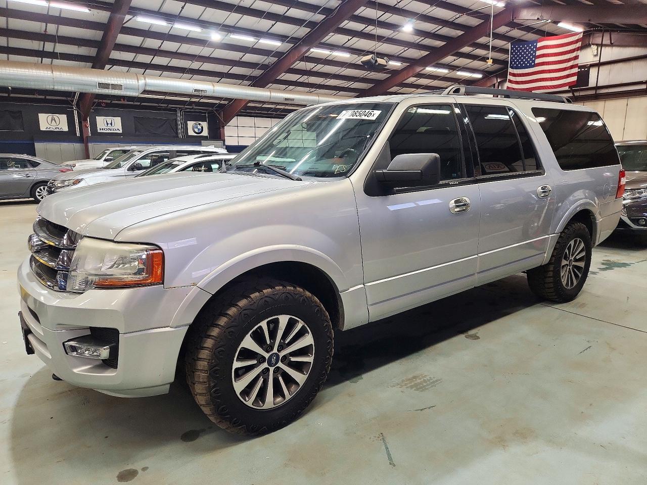 Вид 2016 FORD EXPEDITION EL XLT, угол 1