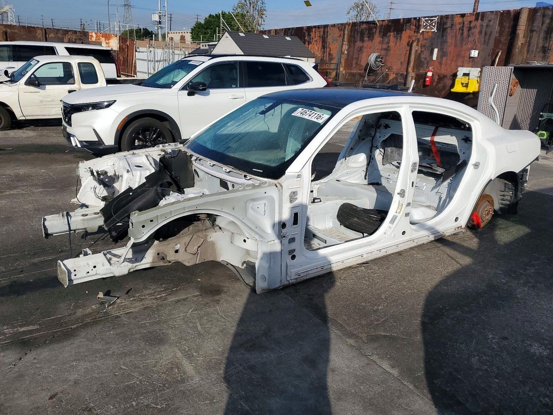 Вид 2016 DODGE CHARGER SRT 392, угол 1