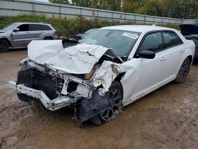 2018 CHRYSLER 300 TOURING