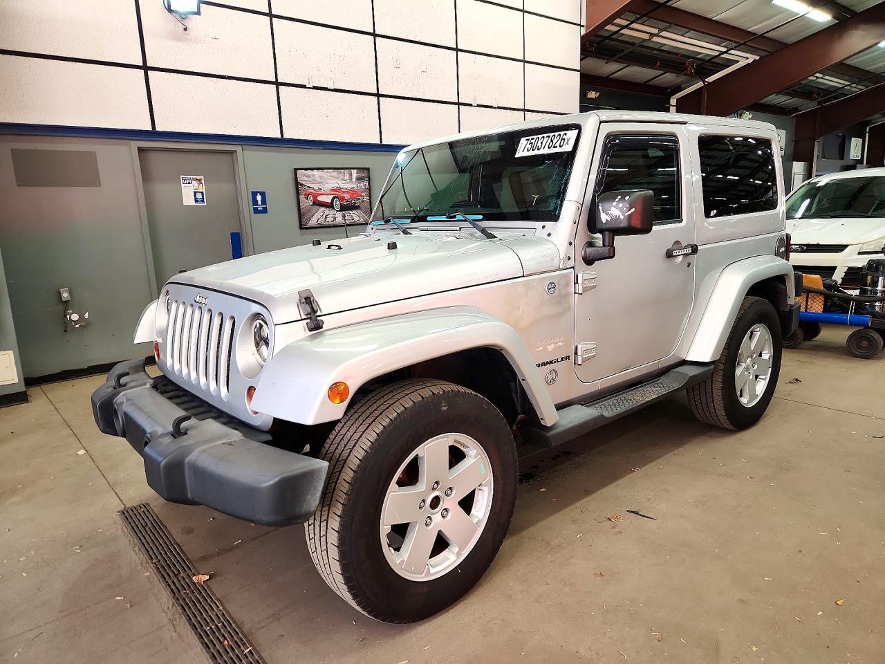منظر 2012 JEEP WRANGLER SAHARA، زاوية 1