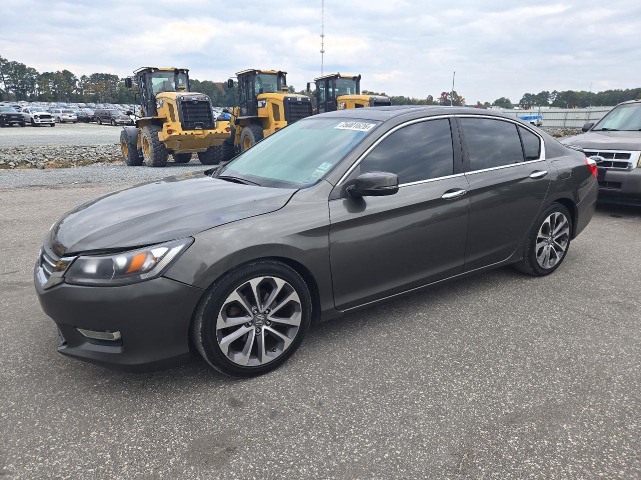 Вид 2015 HONDA ACCORD EX, угол 1