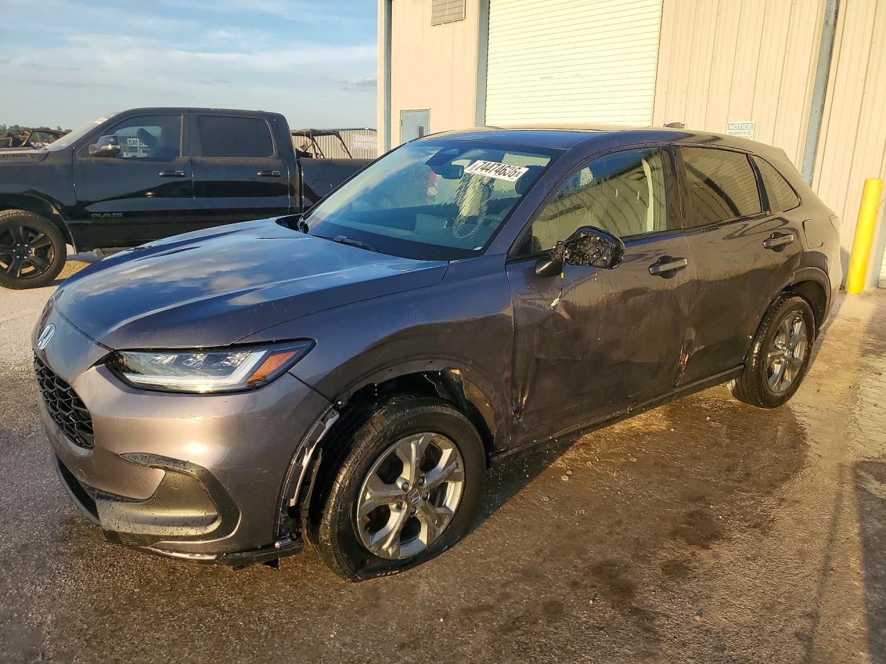 منظر 2026 HONDA HR V LX، زاوية 1
