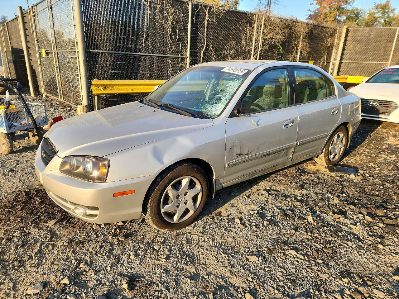 Vue de 2006 HYUNDAI ELANTRA GLS, angle 1