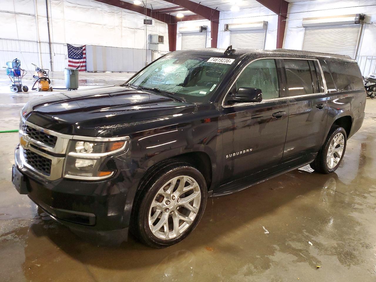 Vedere 2019 CHEVROLET SUBURBAN K1500 LT, unghi 1