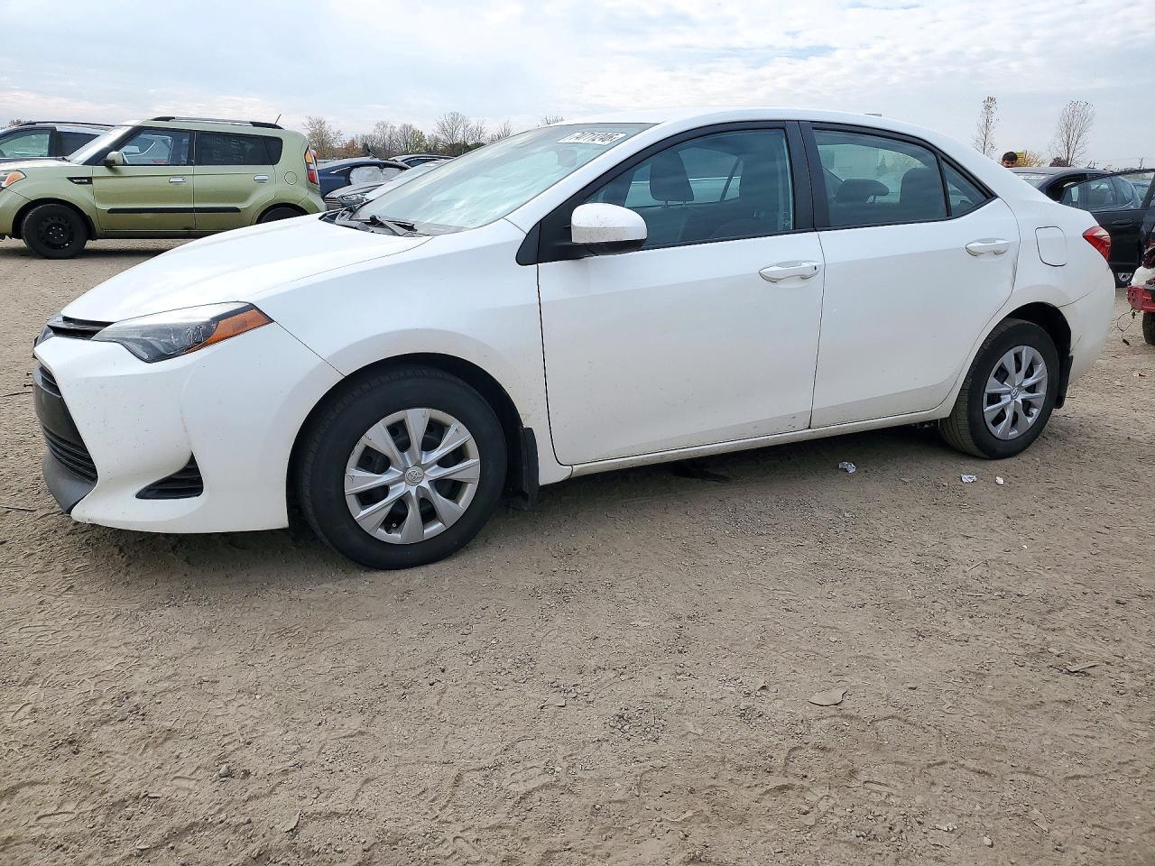منظر 2017 TOYOTA COROLLA L، زاوية 1