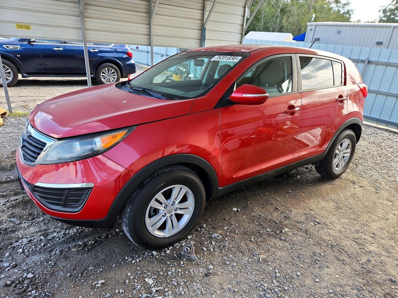 Вид 2011 KIA SPORTAGE LX, угол 1