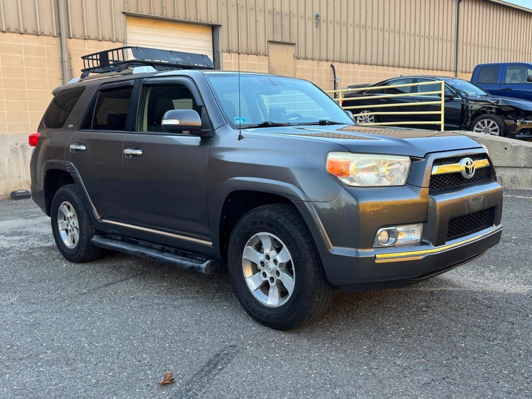 منظر 2010 TOYOTA 4RUNNER SR5، زاوية 1