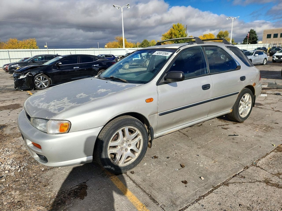 Vista de 2001 SUBARU IMPREZA L, ángulo 1
