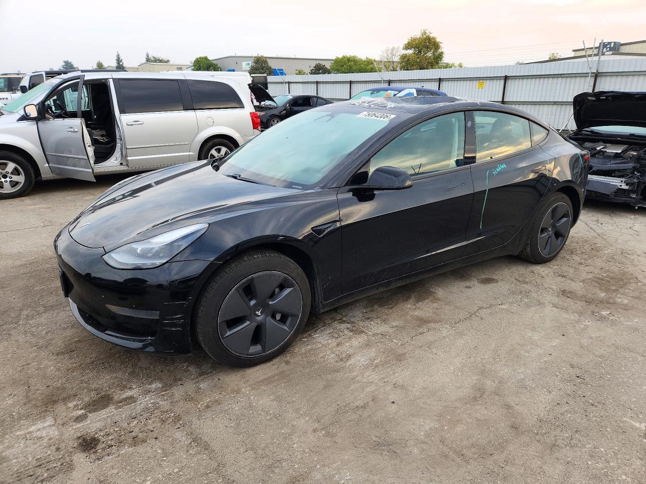 منظر 2021 TESLA MODEL 3، زاوية 1