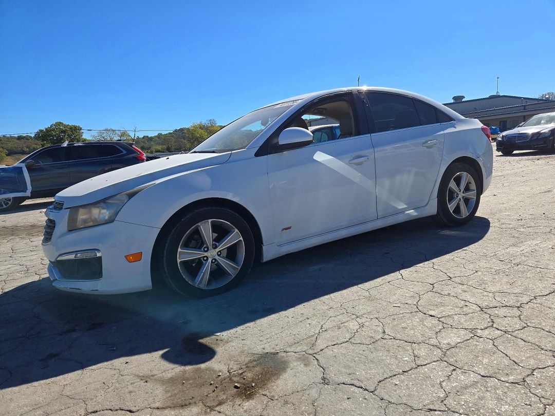 منظر 2015 CHEVROLET CRUZE LT، زاوية 1