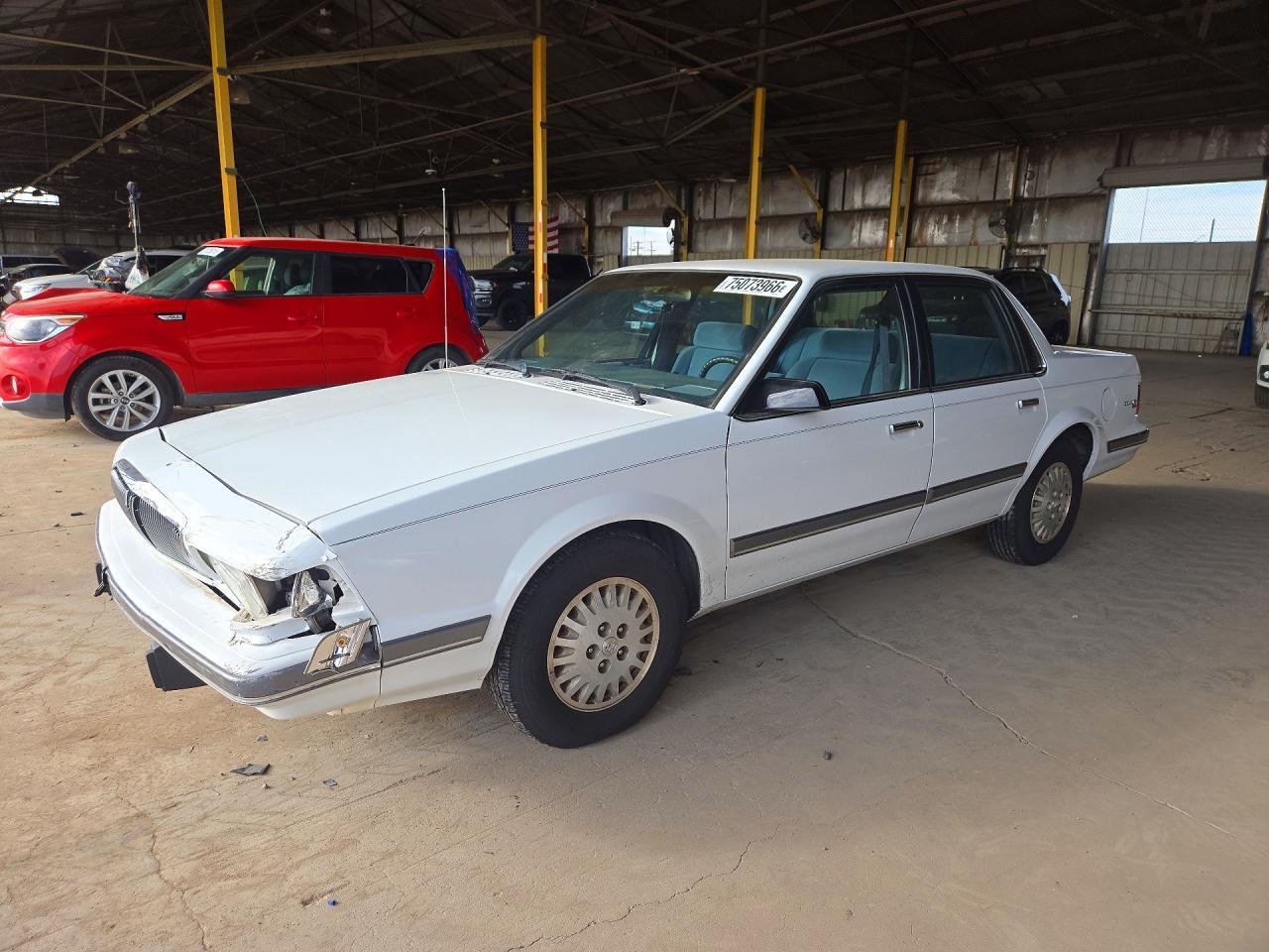Vue de 1995 BUICK CENTURY CUSTOM, angle 1