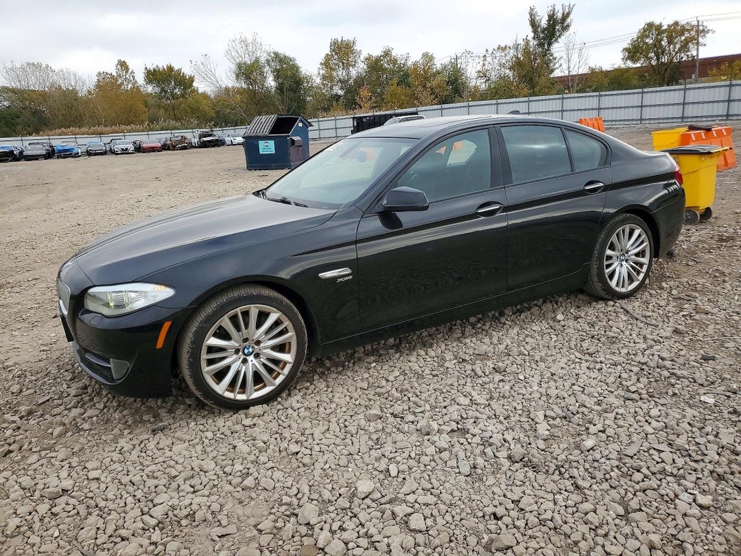 منظر 2012 BMW 550 XI، زاوية 1