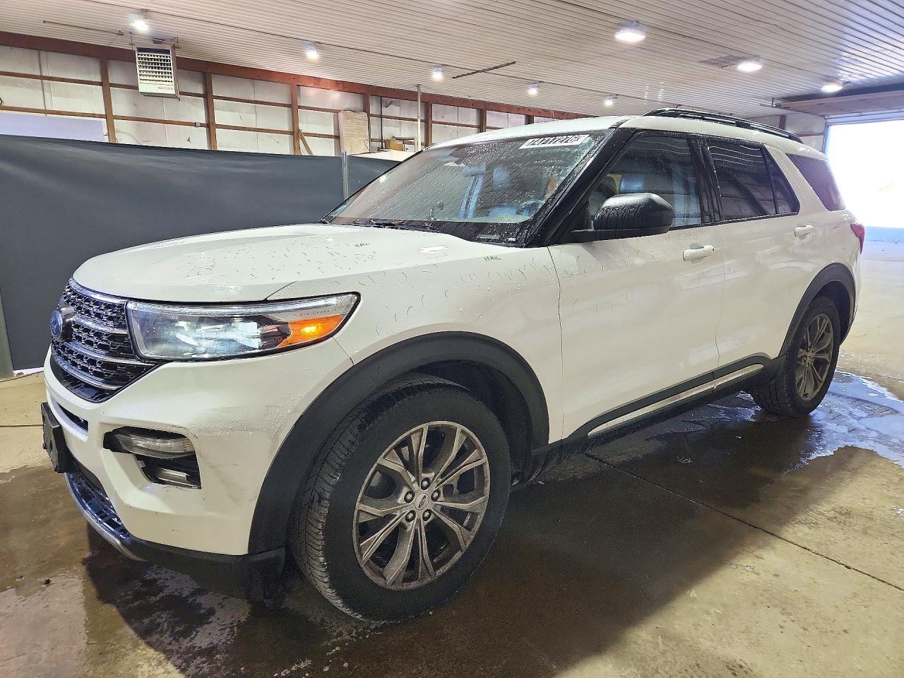Vue de 2023 FORD EXPLORER XLT, angle 1