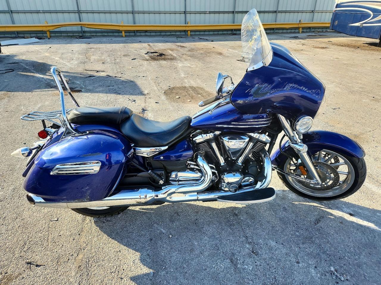 Vue de 2009 YAMAHA XV1900, angle 1