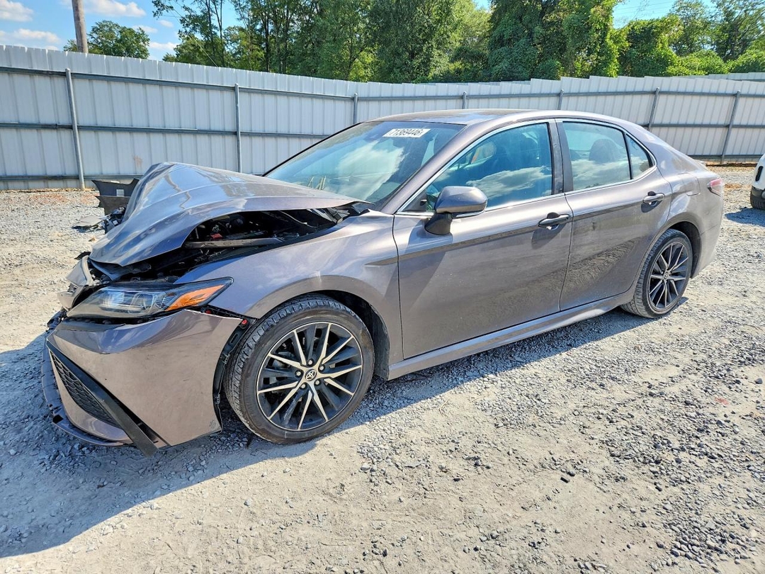 Vue de 2023 TOYOTA CAMRY SE, angle 1