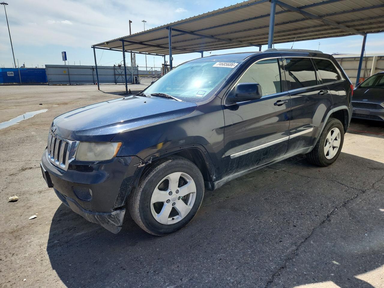 Vista de 2011 JEEP CHEROKEE LAREDO, ángulo 1