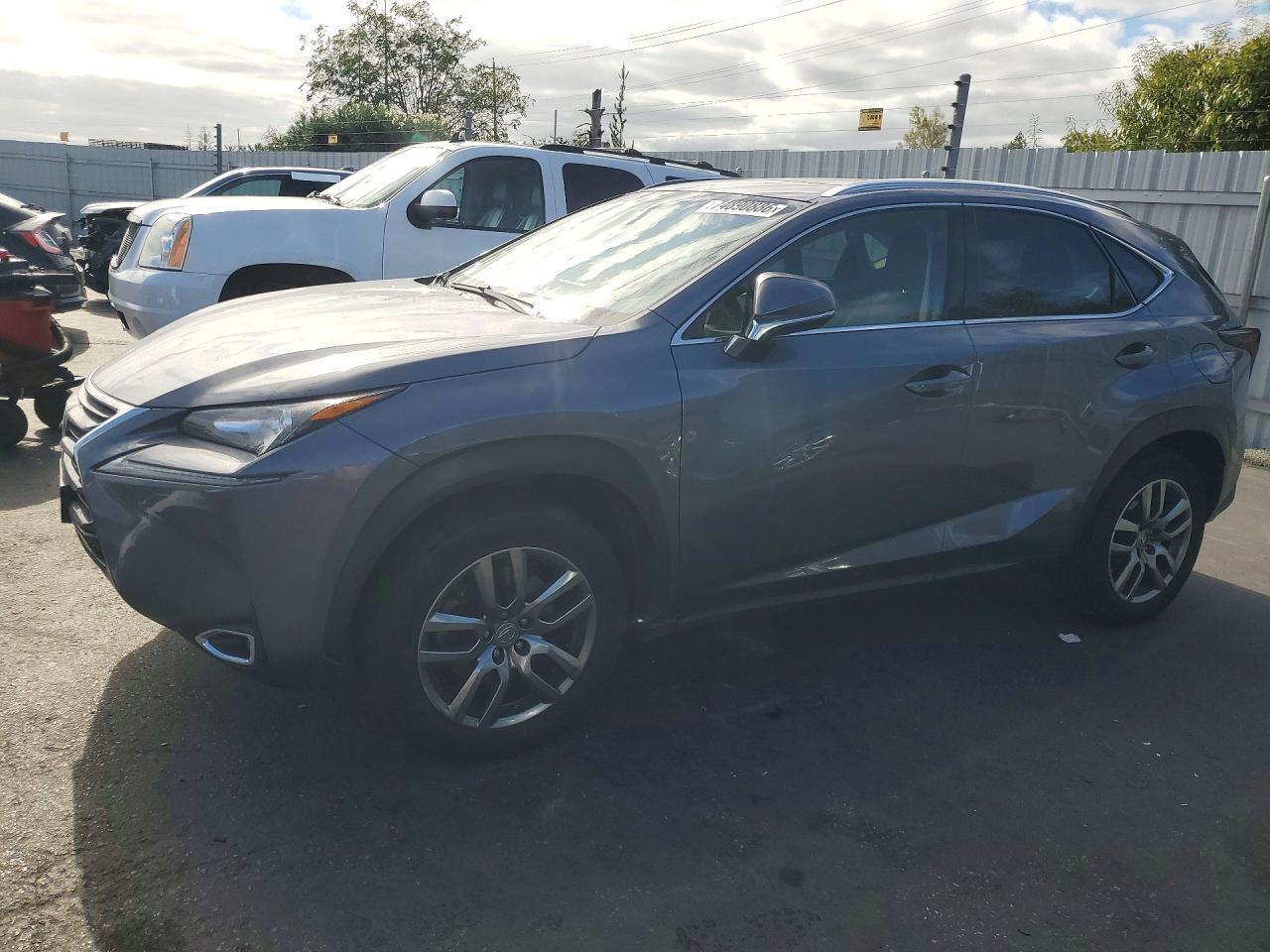منظر 2015 LEXUS NX 200T، زاوية 1