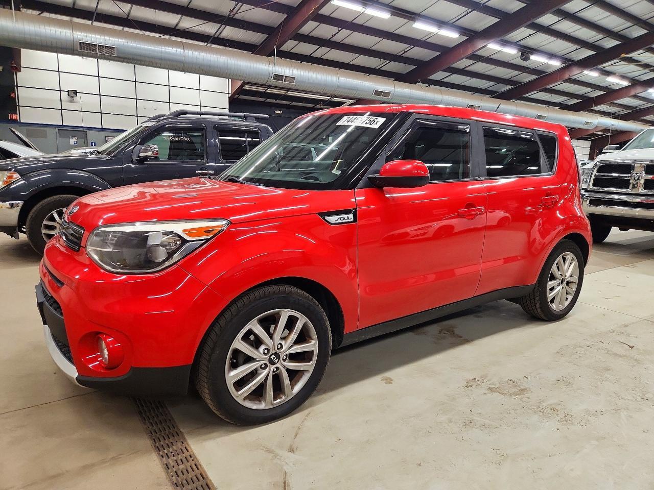 منظر 2018 KIA SOUL +، زاوية 1