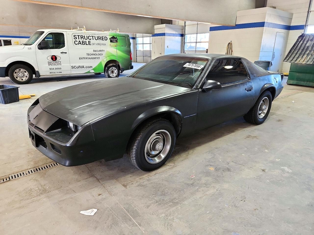 Vue de 1987 CHEVROLET CAMARO, angle 1