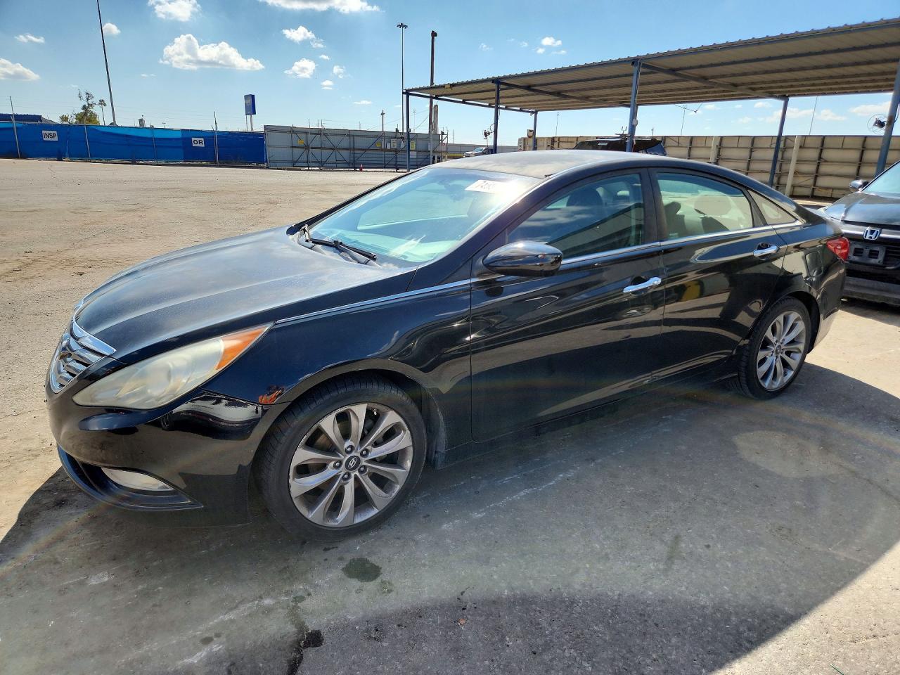 Vista de 2013 HYUNDAI SONATA SE, ángulo 1