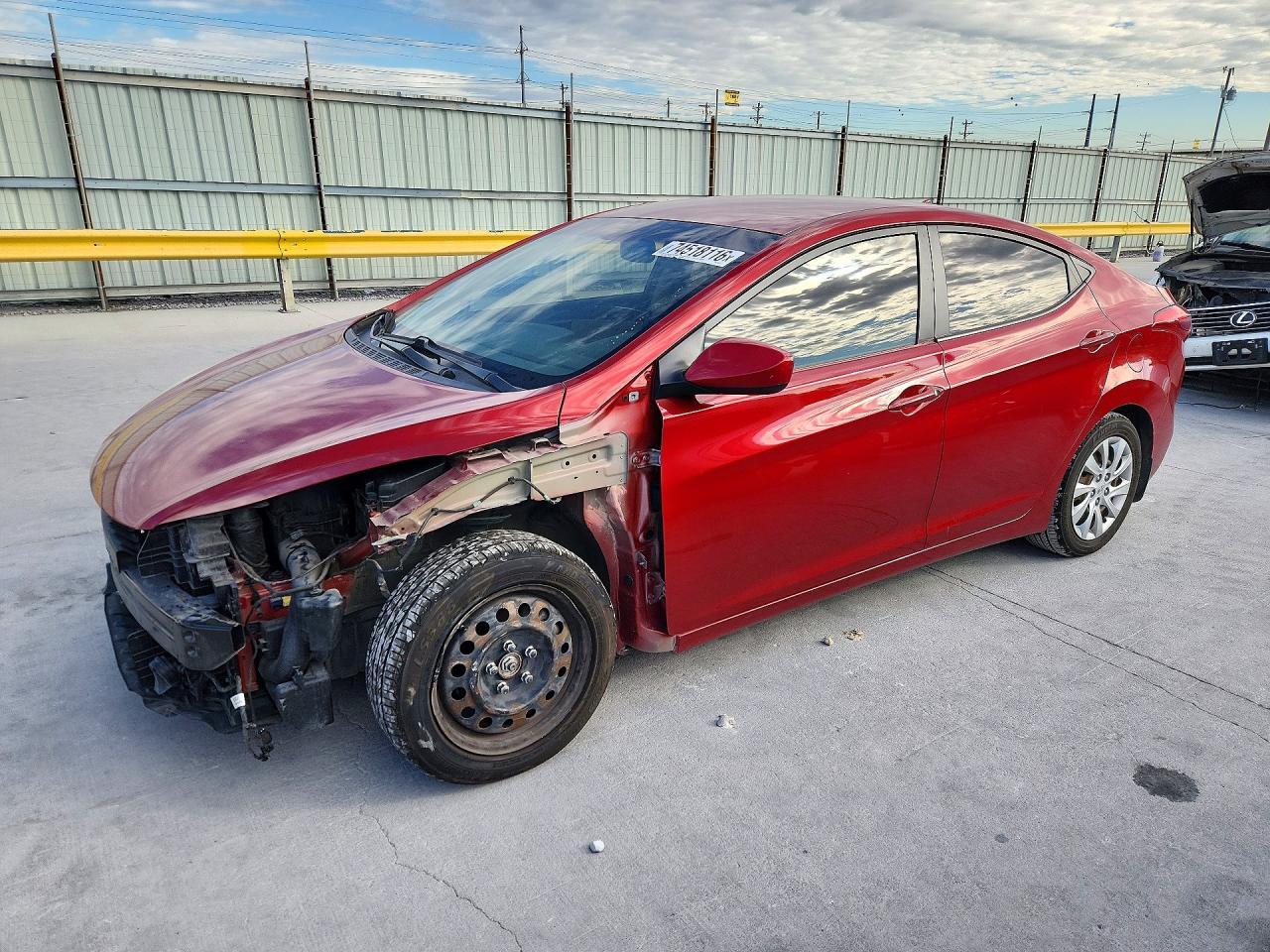 منظر 2012 HYUNDAI ELANTRA GLS، زاوية 1