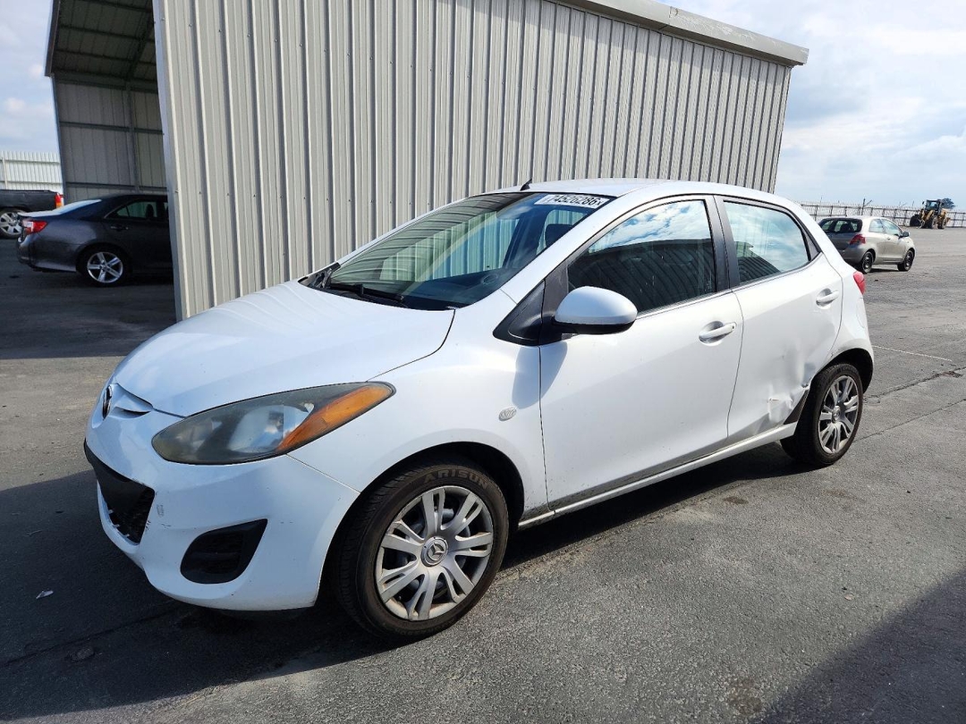 منظر 2012 MAZDA MAZDA 2، زاوية 1