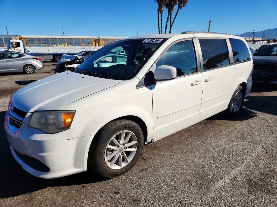 Vue de 2013 DODGE GRAND CARAVAN SXT, angle 1