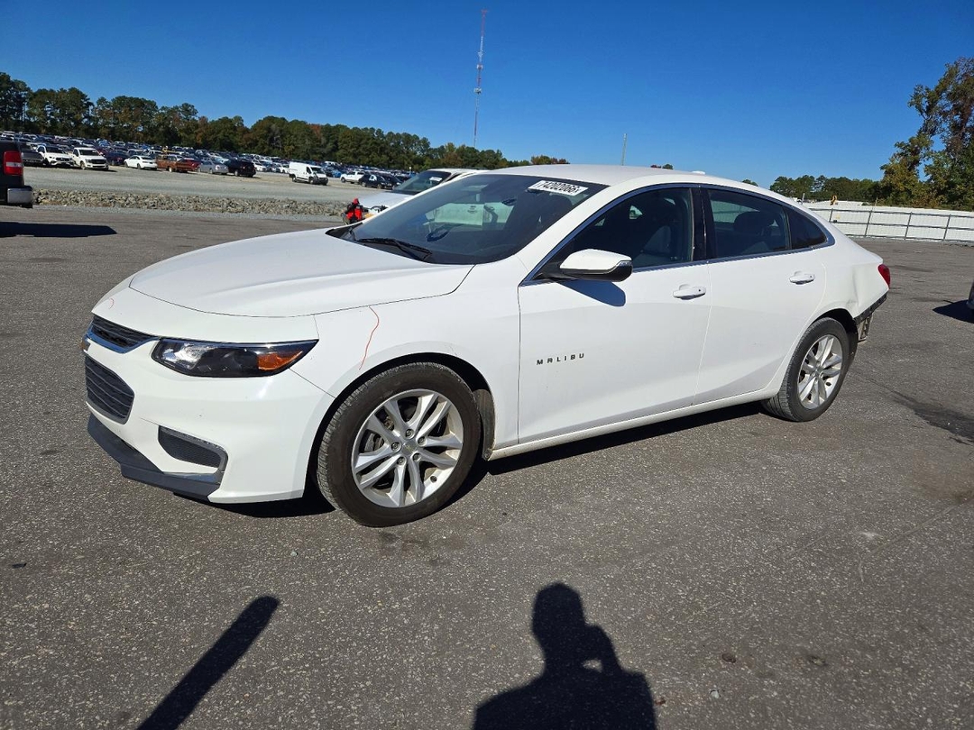 Vue de 2018 CHEVROLET MALIBU LT, angle 1