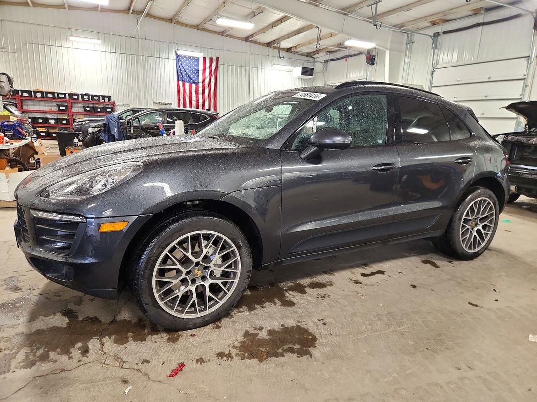 Vue de 2018 PORSCHE MACAN S, angle 1