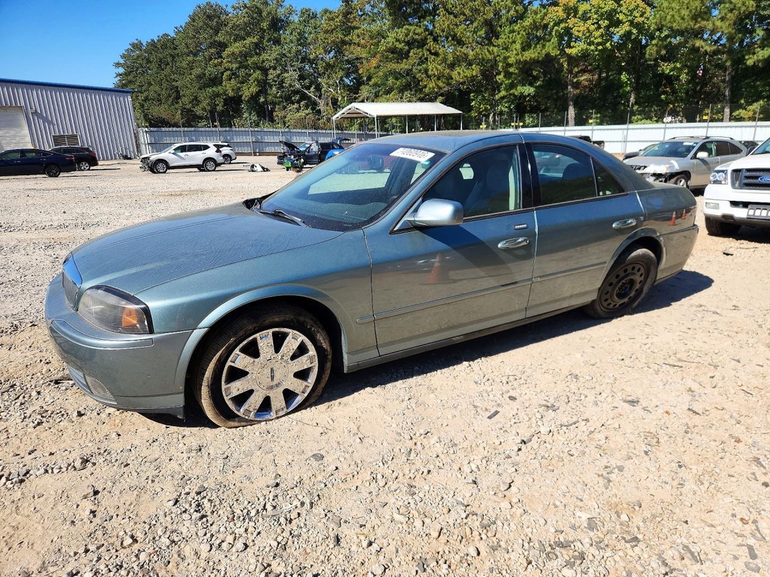 Vue de 2003 LINCOLN LS, angle 1