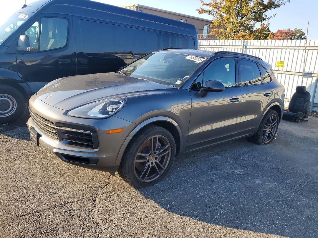 Vue de 2023 PORSCHE CAYENNE BASE, angle 1