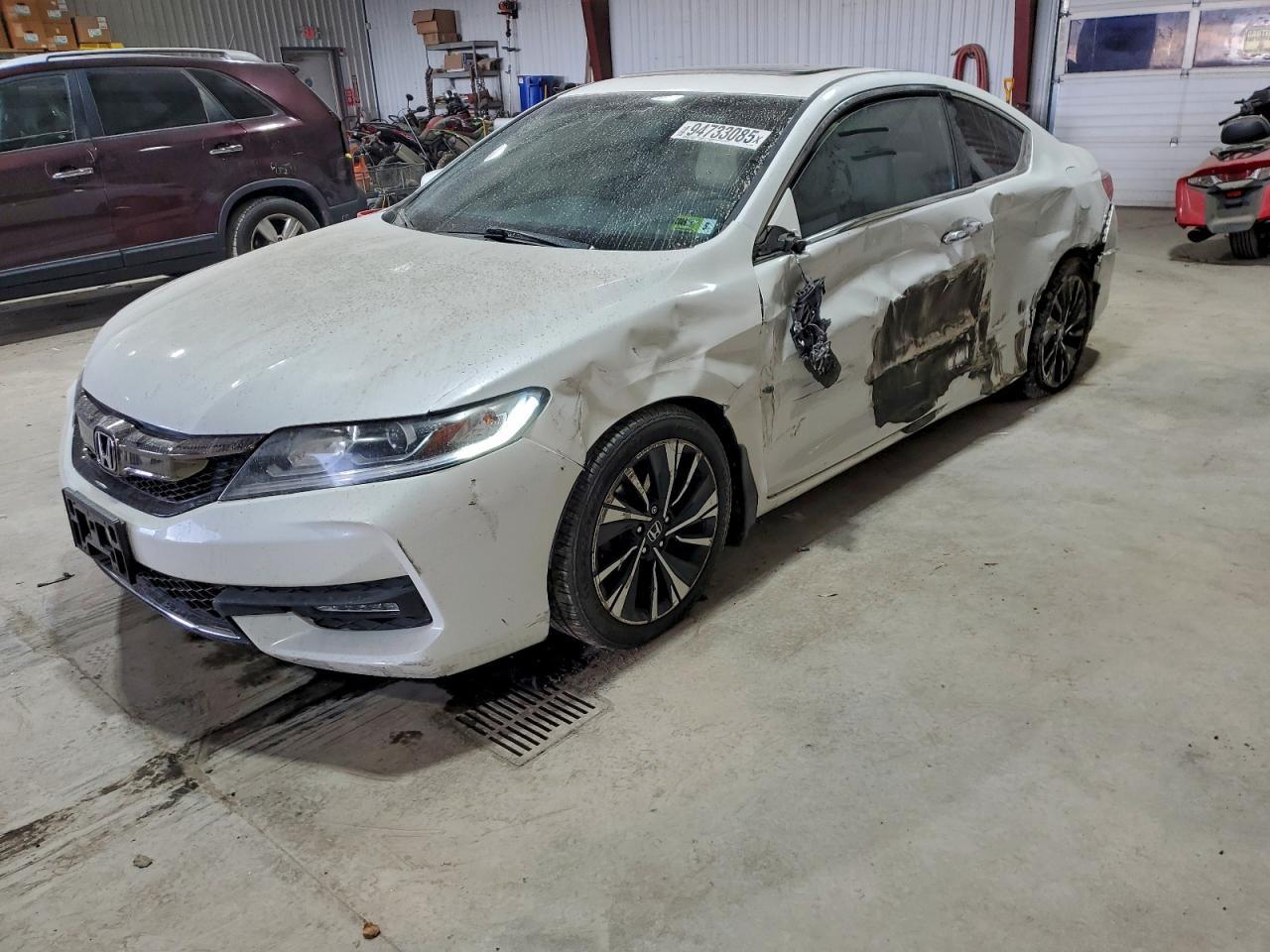 Vista de 2016 HONDA ACCORD EXL, ángulo 1